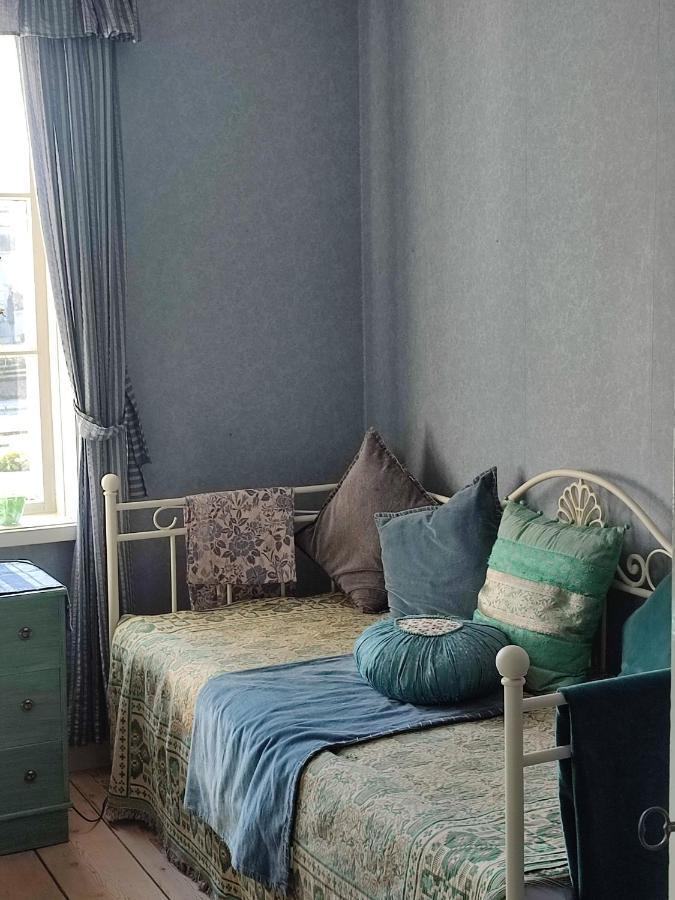 Den Unika Sekelskiftsvaningen. Apartment นอร์แทเลีย ภายนอก รูปภาพ